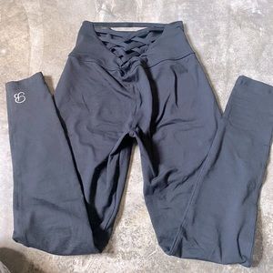 Bombshell Sexy Back Leggings